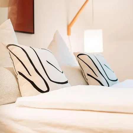 Peaceful Modern With Festung View Near Hbf Daire *