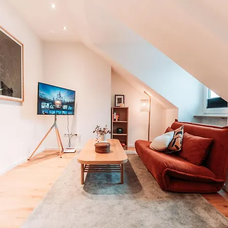 Daire Peaceful Modern With Festung View Near Hbf *